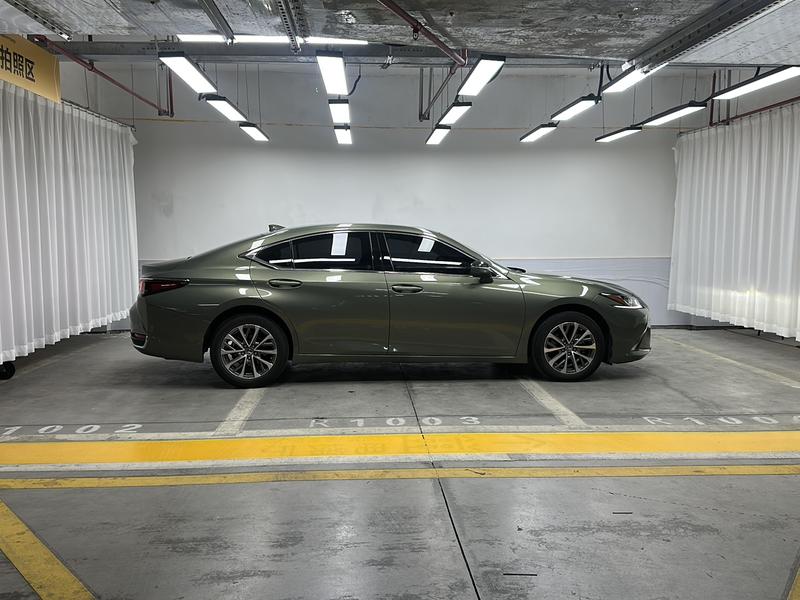 Lexus Lexus ES 2022