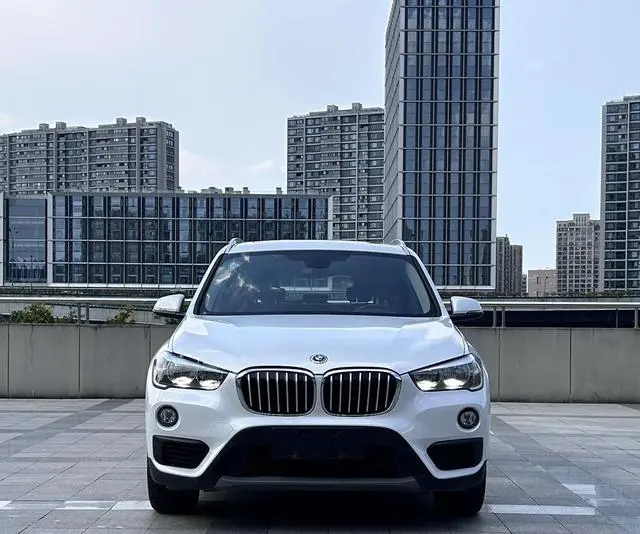 BMW BMW X1 sDrive18Li fashion type