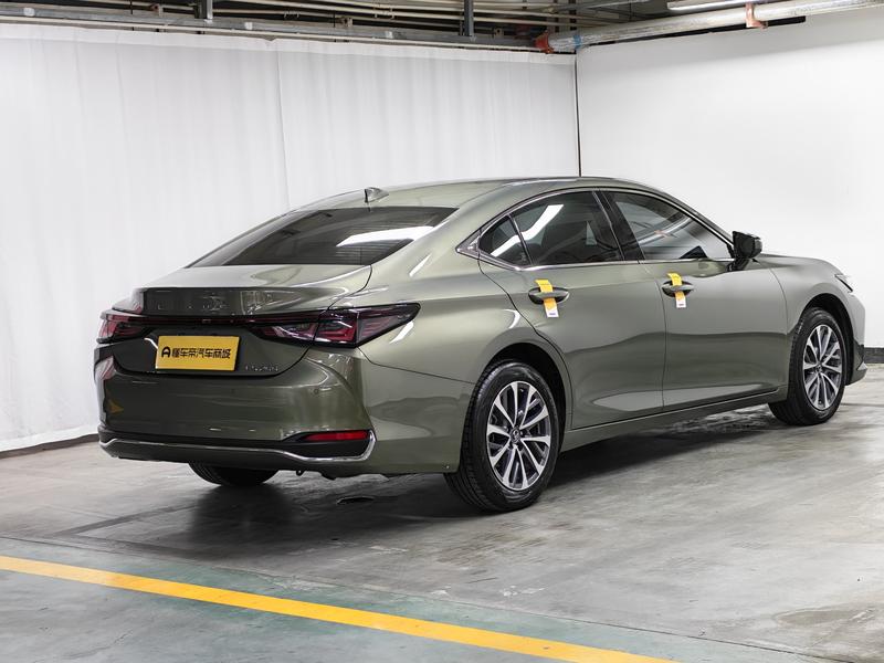 Lexus Lexus ES 2025
