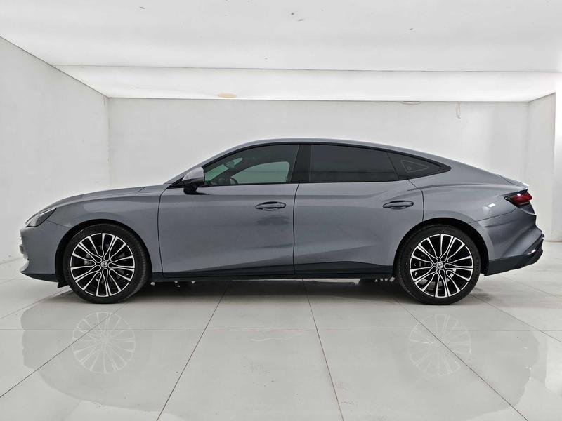 MG MG7 2023