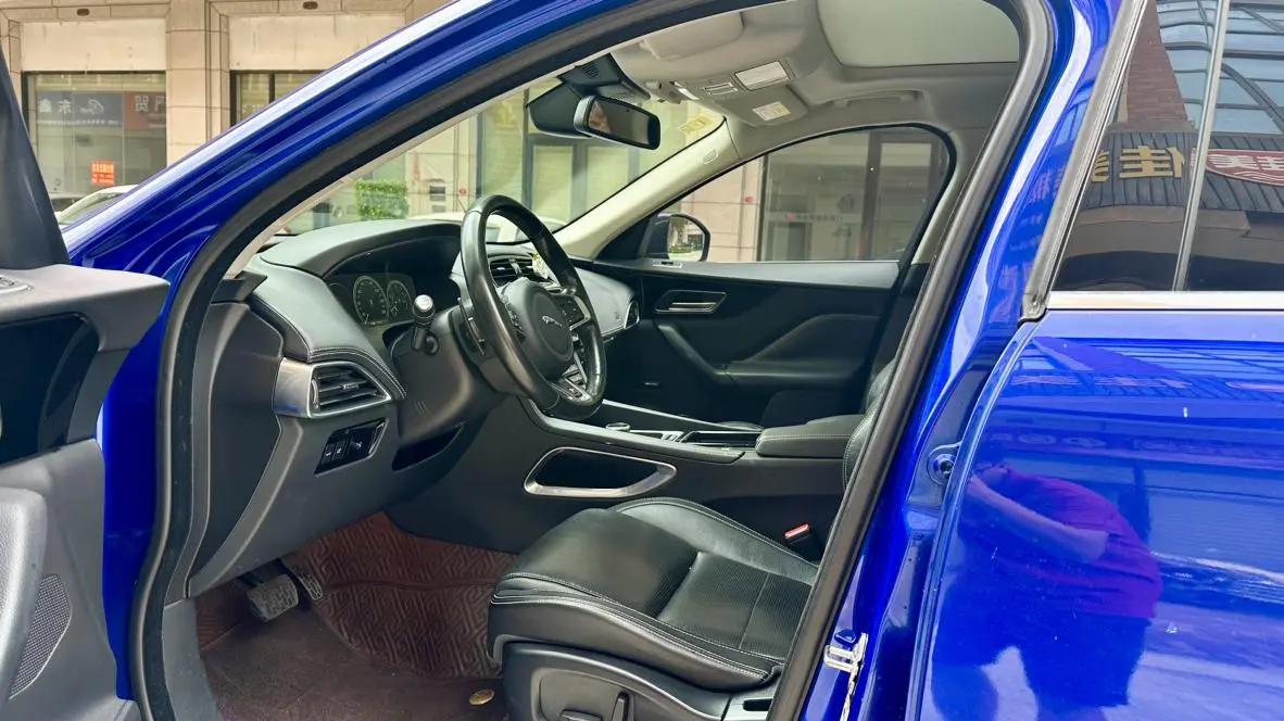 Jaguar Jaguar F-PACE 3.0 SC four-wheel drive R-Sport sports version