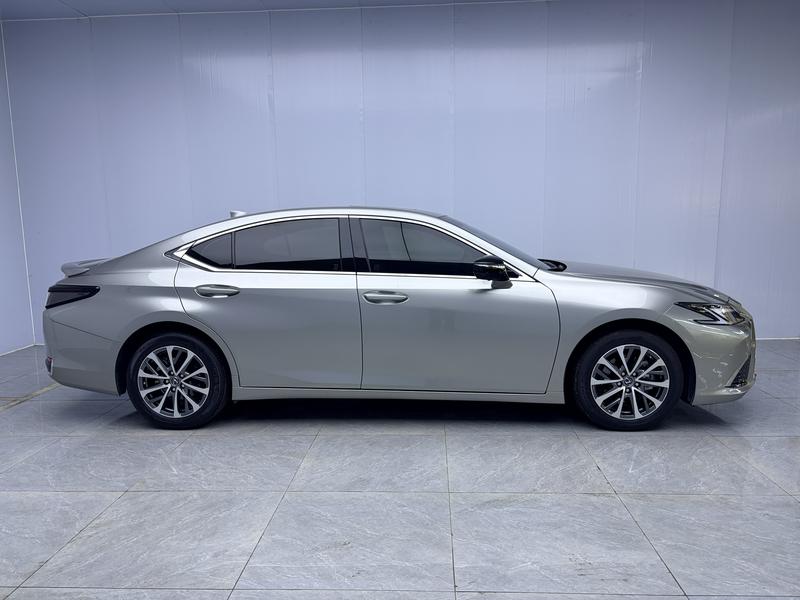 Lexus Lexus ES 2025