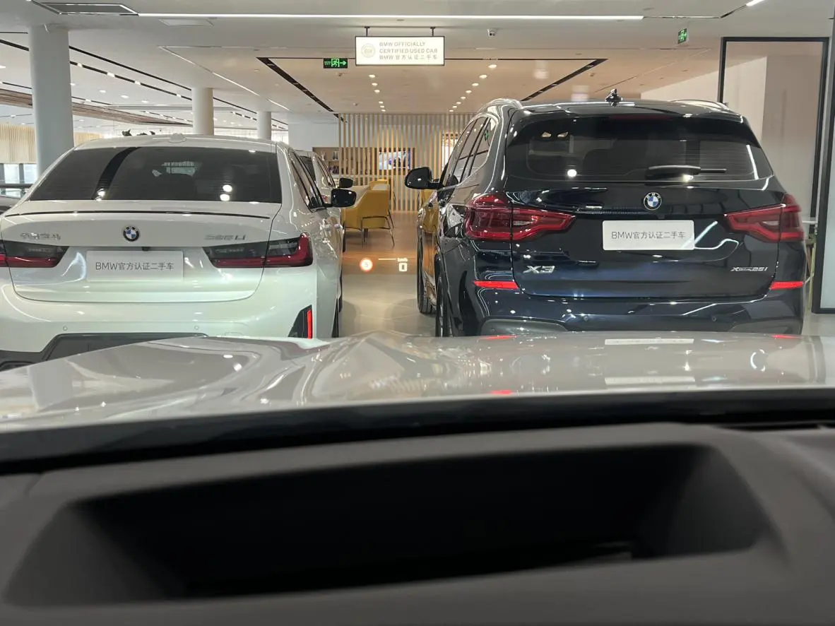 BMW BMW X3 xDrive30i leading M sports suit