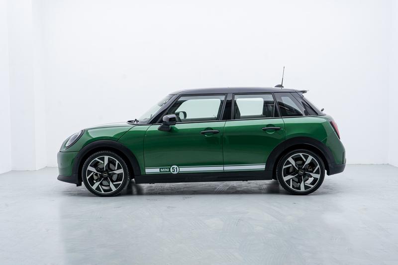 MINI MINI 2025