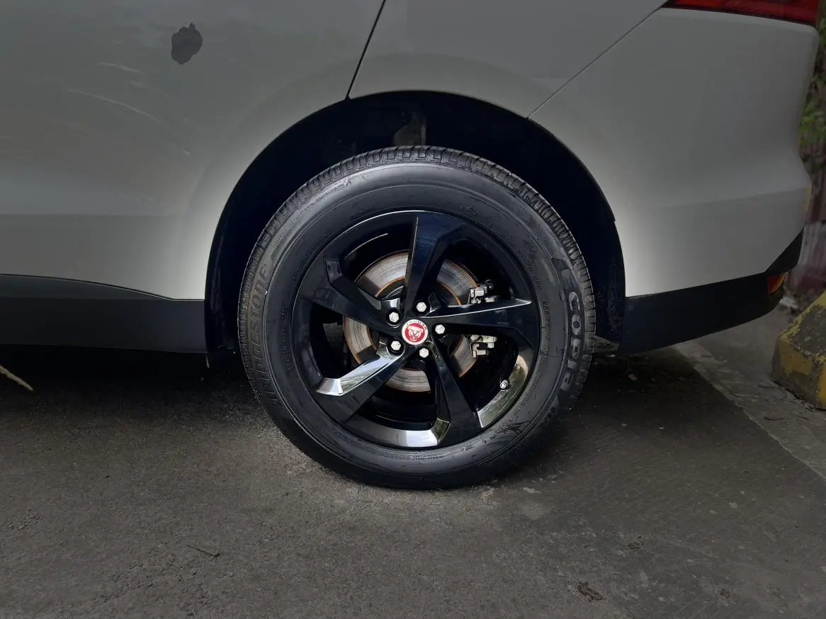 Jaguar Jaguar F-PACE 2.0T four-wheel drive Urban Exclusive Edition