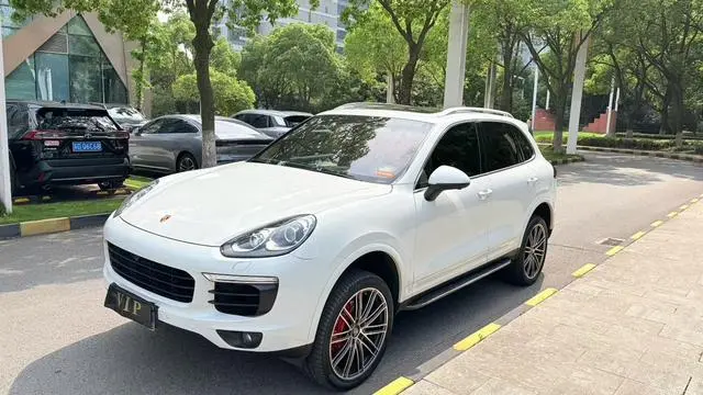 Porsche Cayenne Cayenne Platinum Edition 3.0T