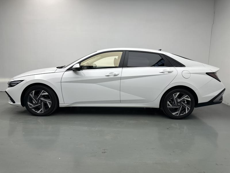 Hyundai Elantra 2023