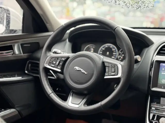 Jaguar Jaguar XEL 2.0T 200PS Premium Edition