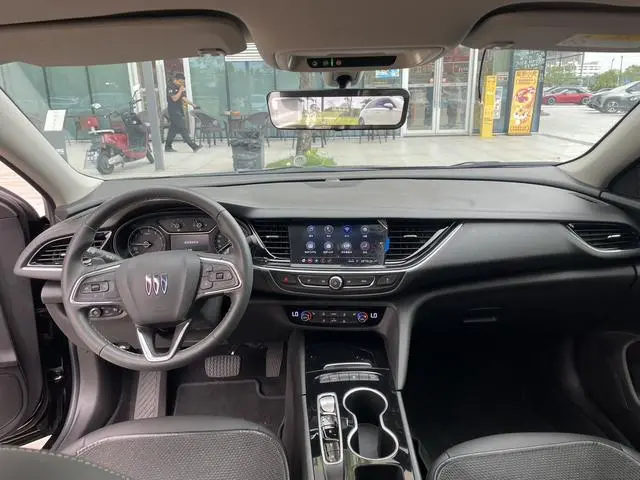 Buick Regal 25T Premium Edition