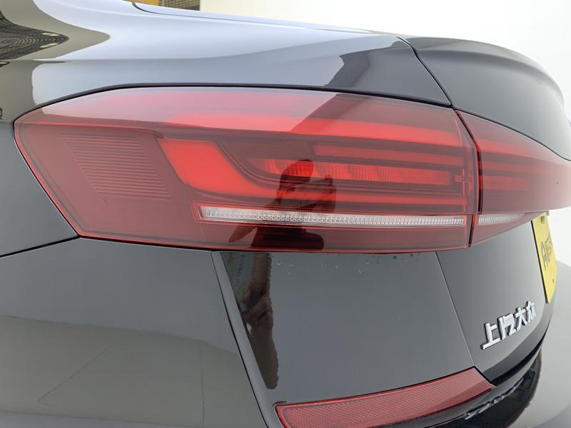 Volkswagen Passat PHEV 2022