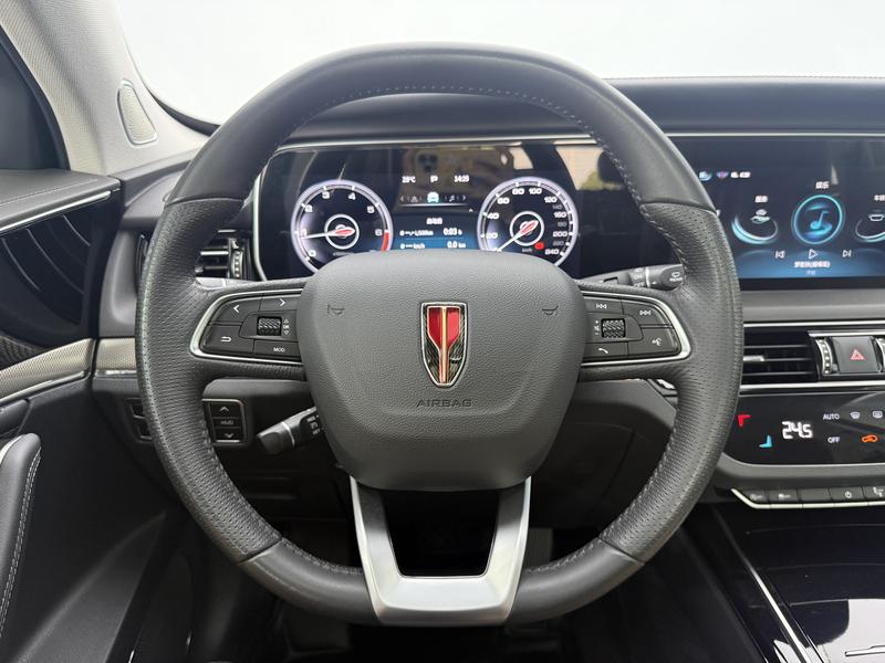 Hongqi Red Flag HS5 2022