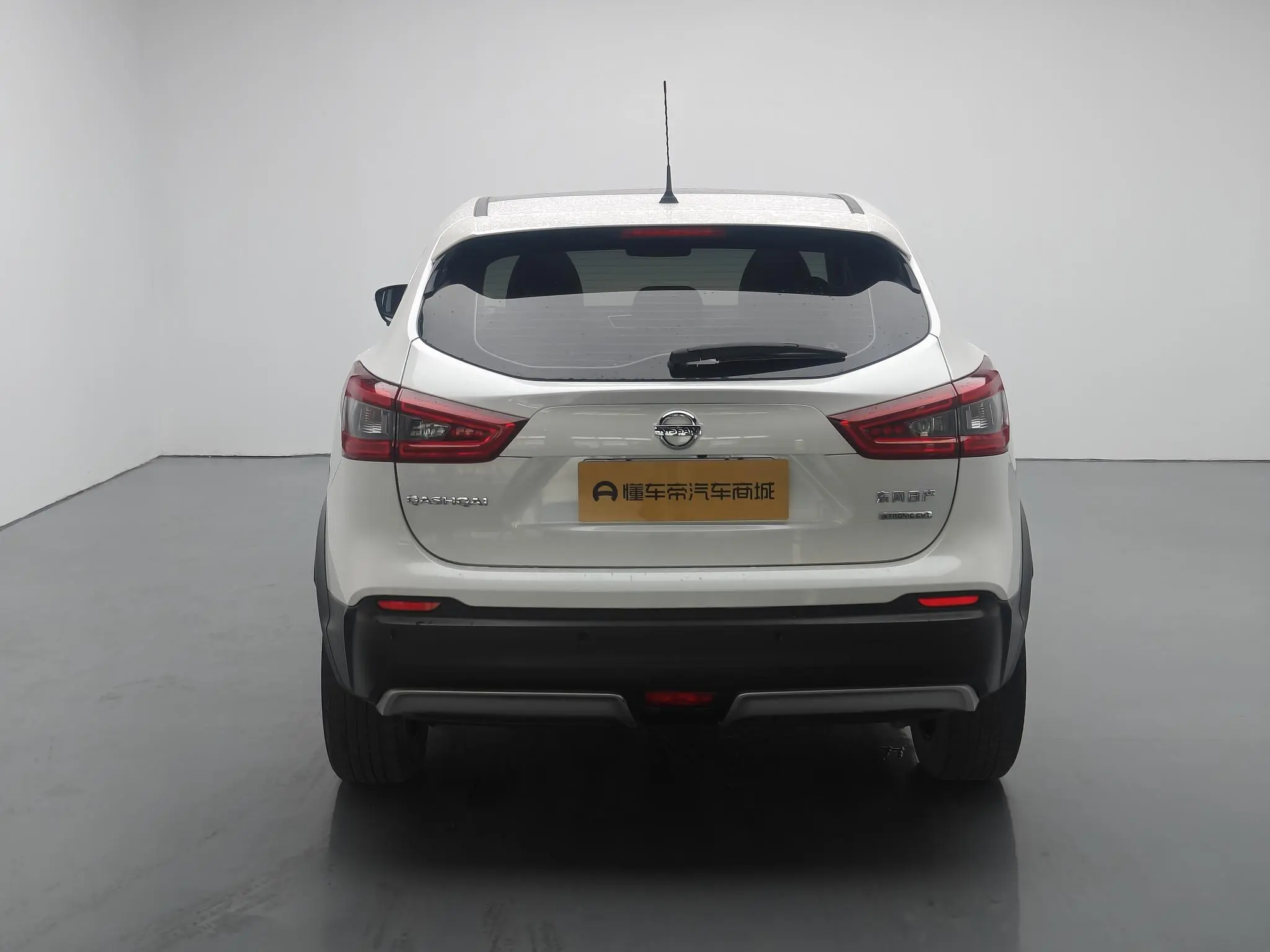 Nissan Qashqai 2.0L CVT Deluxe Edition