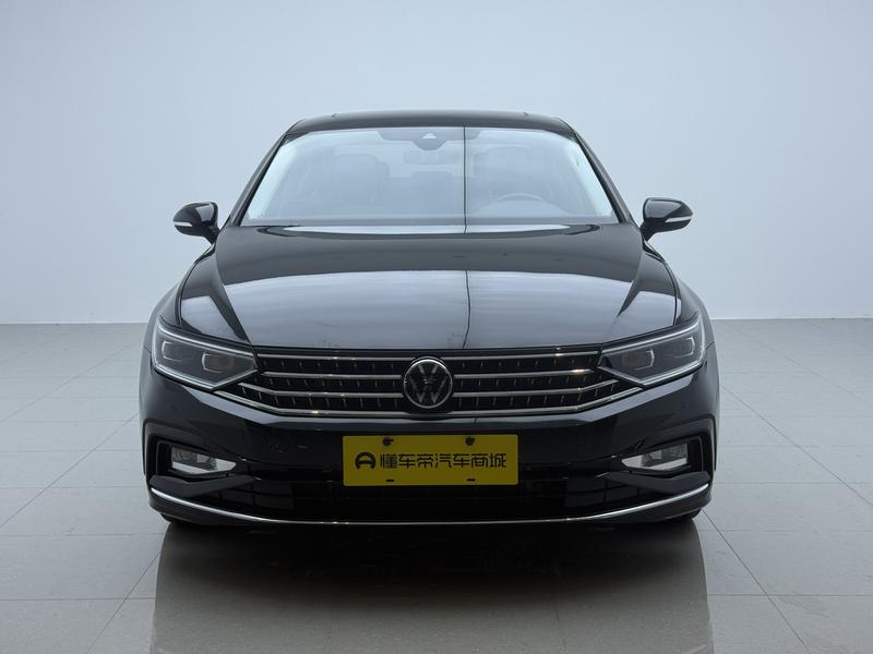 Volkswagen Magotan 2024