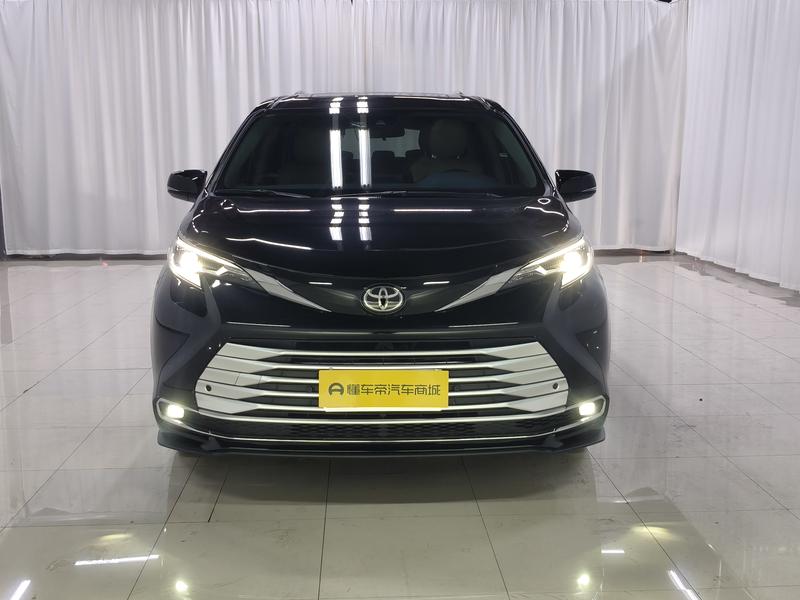 Toyota Sienna 2024