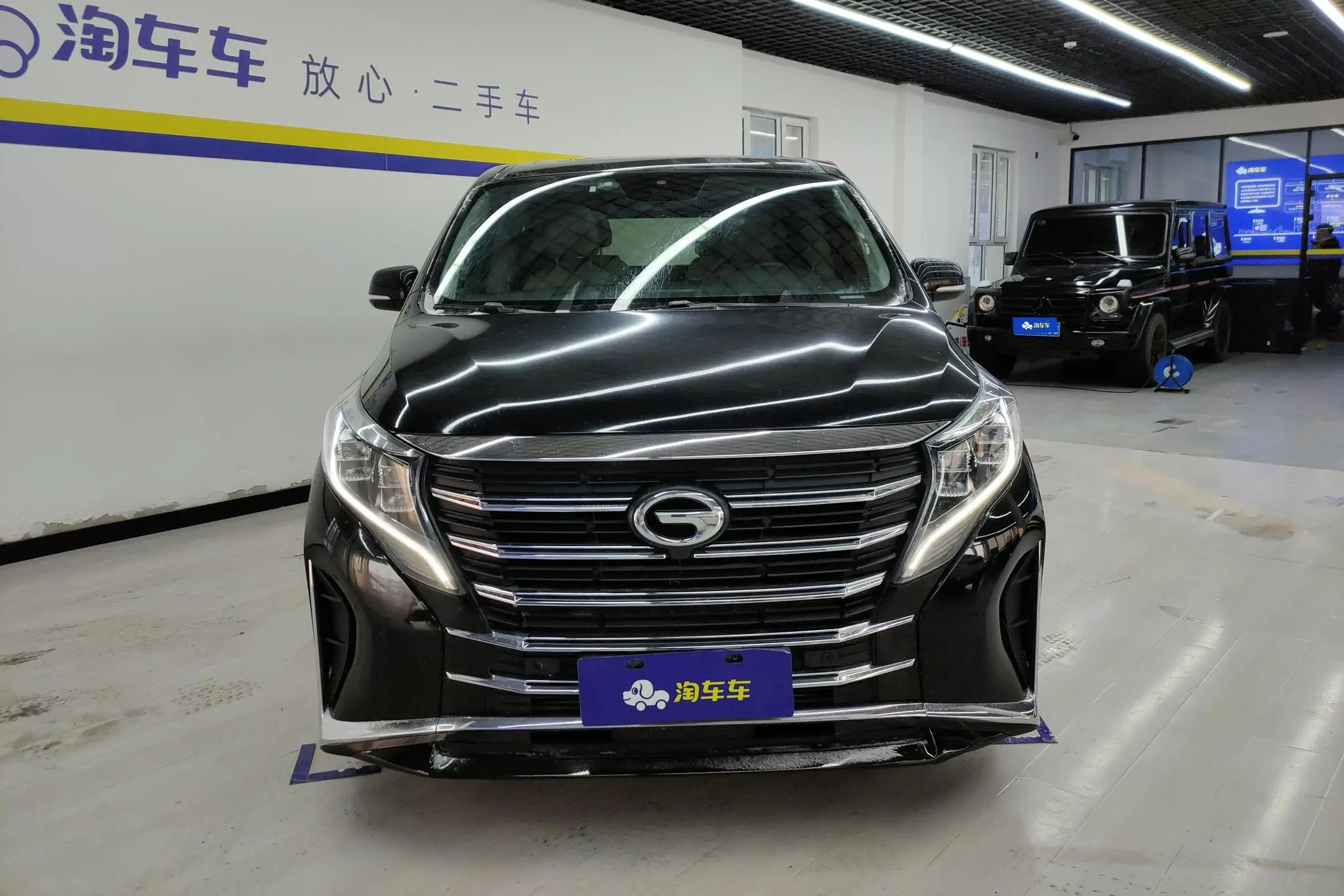 GAC Trumpchi M8 Lingxiu Series 390T Premium Edition
