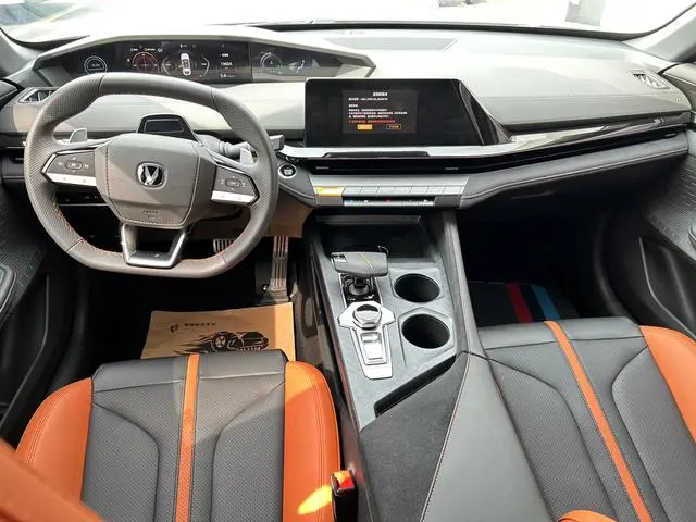 Changan Changan UNI-V 1.5T Premium Sports type