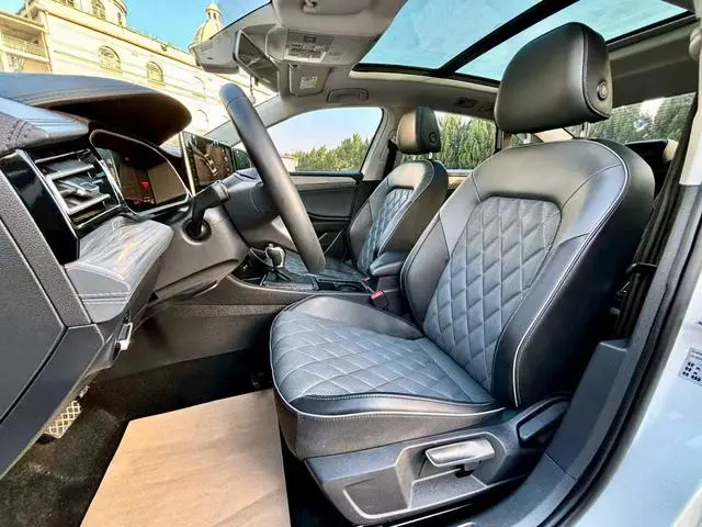 Volkswagen Sagitar 300TSI DSG Beyond Edition
