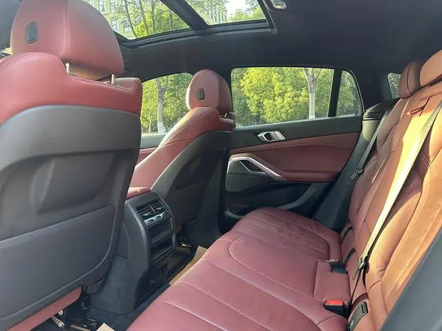 BMW BMW X6 xDrive30i M sports suit