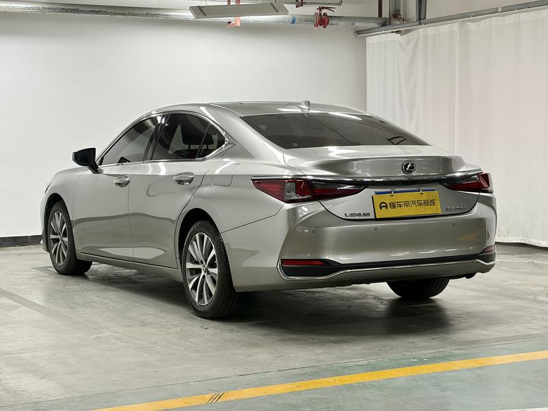 Lexus Lexus ES 2020