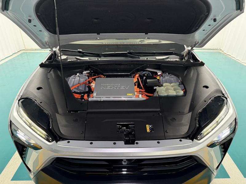 NIO NIO ES8 2020