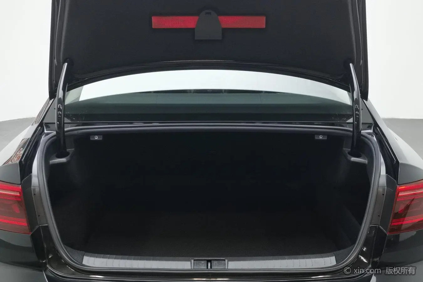 Volkswagen Magotan 330TSI DSG Luxury
