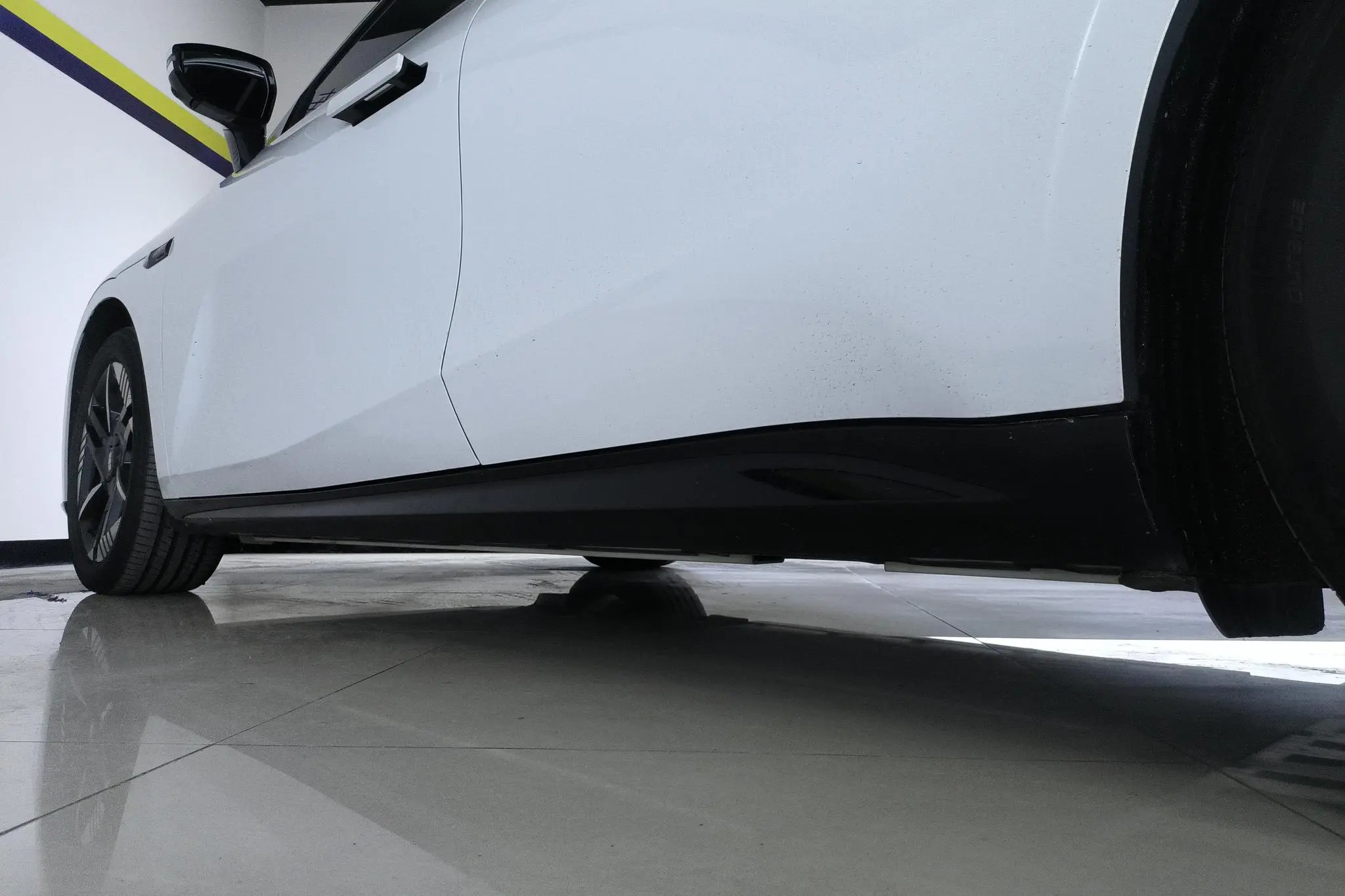 Geely Galaxy Galaxy E8 550km two-wheel drive Longteng version