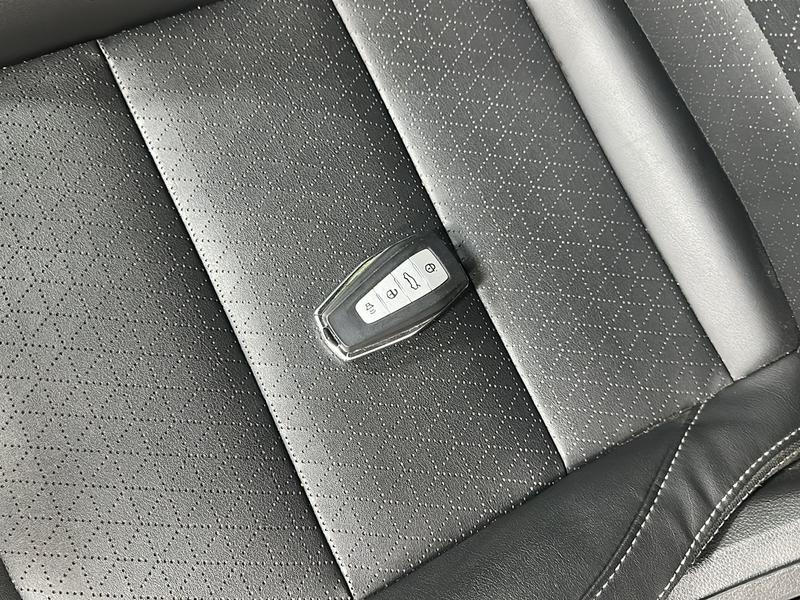 Geely Emgrand 2021
