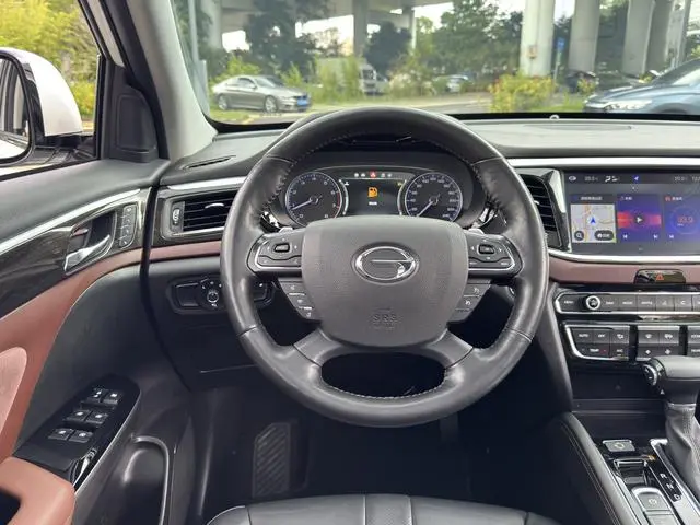 GAC Trumpchi GS8 320T two-wheel drive luxury Zhilian Edition 7 seats