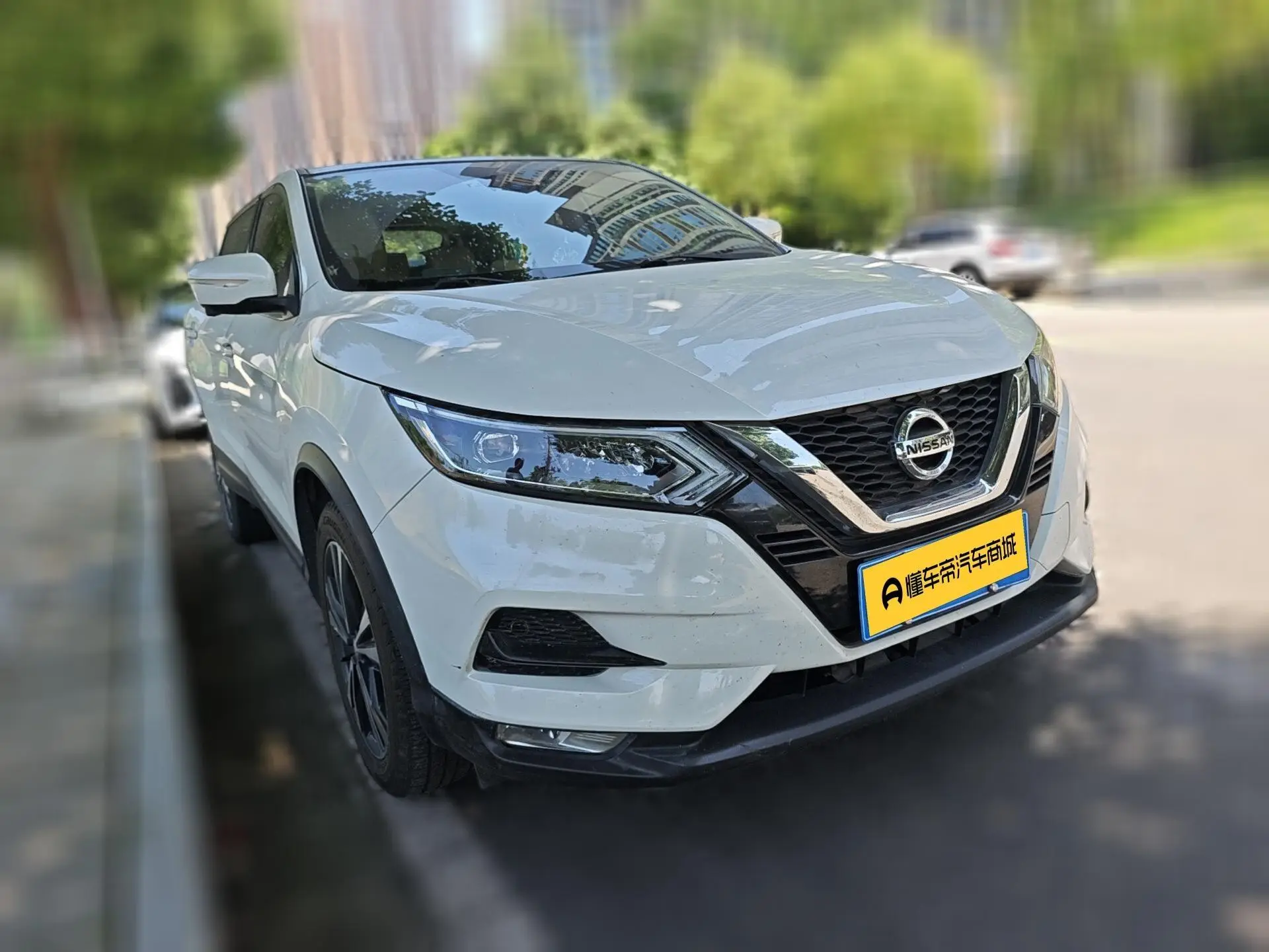 Nissan Qashqai 2.0L CVT Deluxe Edition