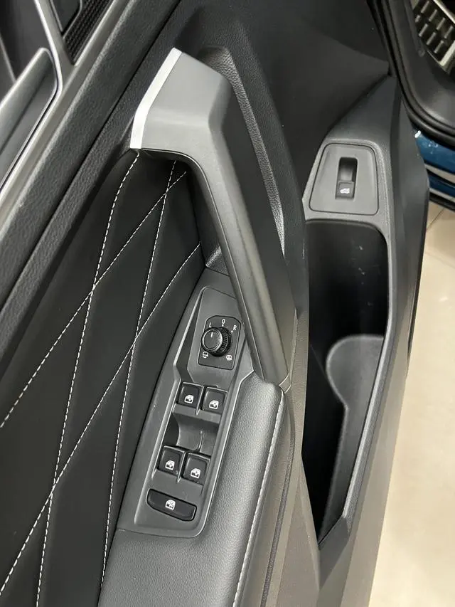 Volkswagen Tiguan L 330TSI automatic two-wheel drive R-Line Premium edition