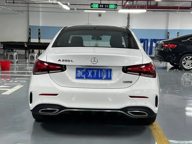 Mercedes-Benz Mercedes-Benz A-class A 200 L sports sedan dynamic Version