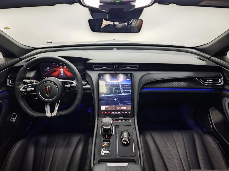 Hongqi Red Flag H5 2025