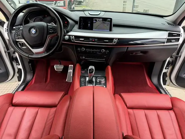 BMW BMW X6 xDrive35i leading type