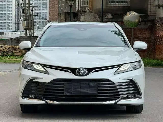 TOYOTA Camry 2.0G Deluxe Edition