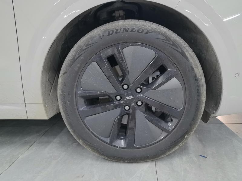 Li Auto Ideal L6 2024