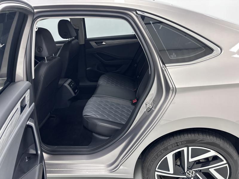 Volkswagen Sagitar 2023