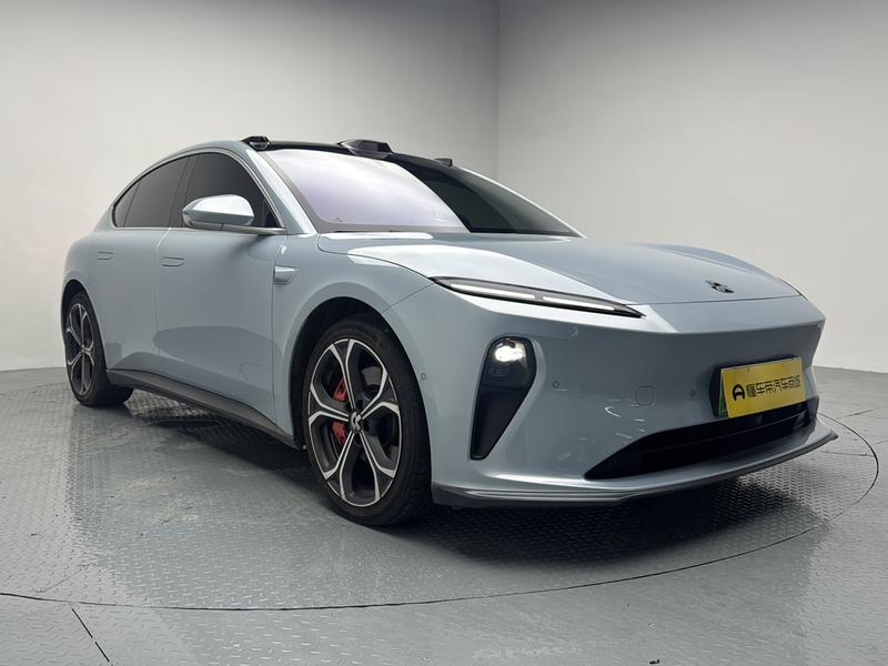 NIO NIO ET5 2022