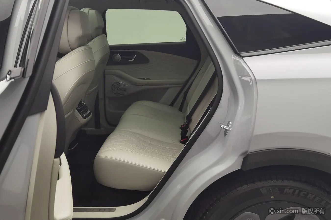 EXEED Xingtu Yaoguang 400T four-wheel drive luxury edition