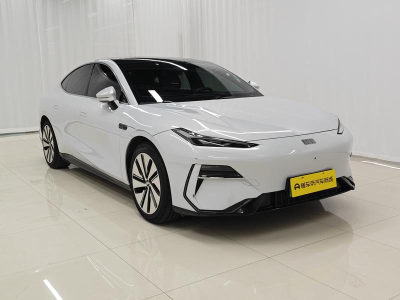 Geely Galaxy Galaxy E8 2024