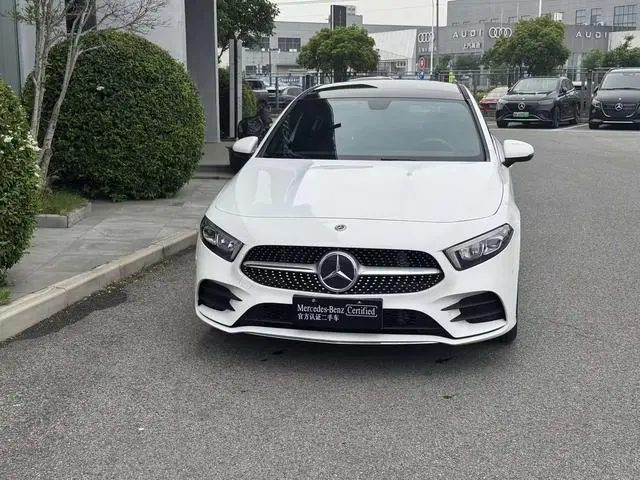 Mercedes-Benz Mercedes-Benz A-class A 200 L sports sedan dynamic Version