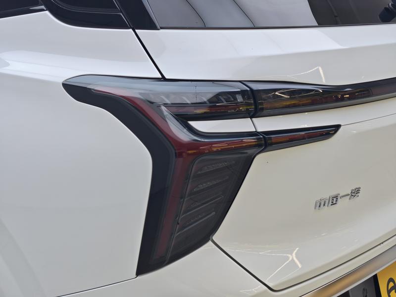 Hongqi Hongqi HS3 2023