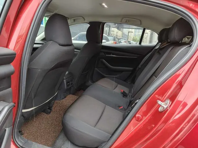 Mazda Mazda 3 Angkesaila 1.5L automatic quality American version