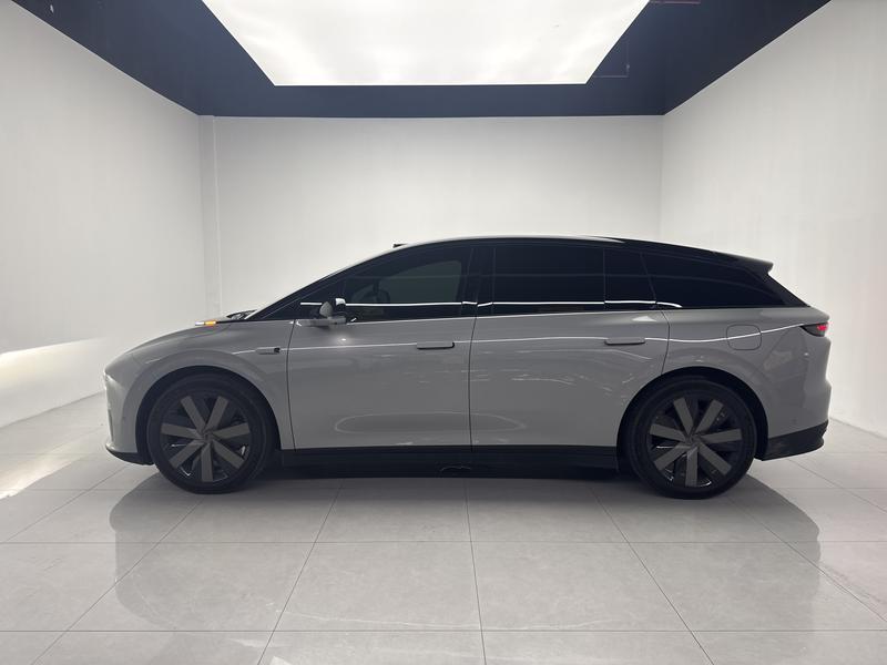 Li Auto Ideal i6 2025