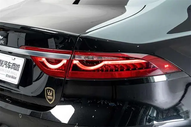 Jaguar Jaguar XFL 2.0T P250 two-wheel drive Exclusive Deluxe Edition