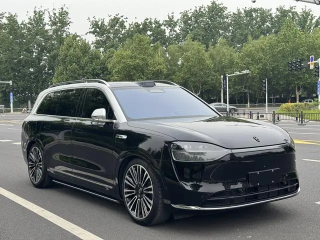 AITO Ask the world M9 Extended range Ultra six-seater version