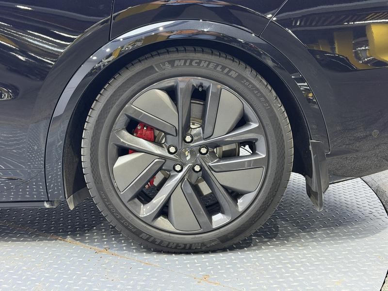 Li Auto Ideal L9 2023