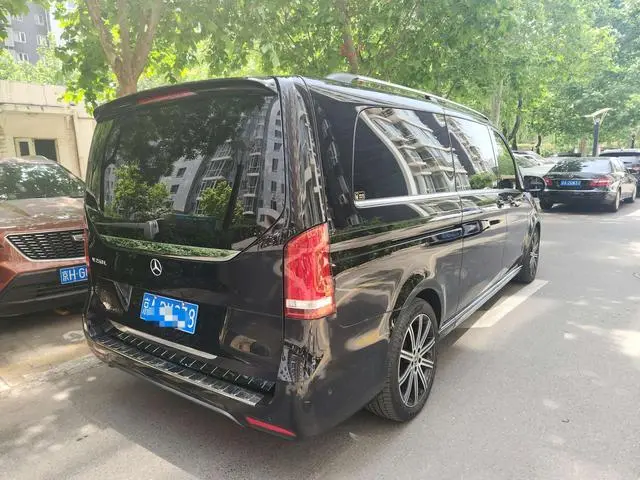 Mercedes-Benz Mercedes-Benz V-class V 260 L Long wheelbase Deluxe Edition