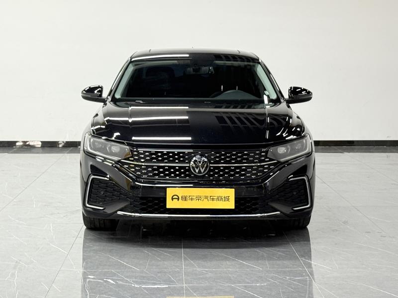 Volkswagen Passat 2025