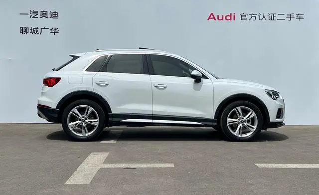 Audi Audi Q3 35 TFSI fashion and elegant