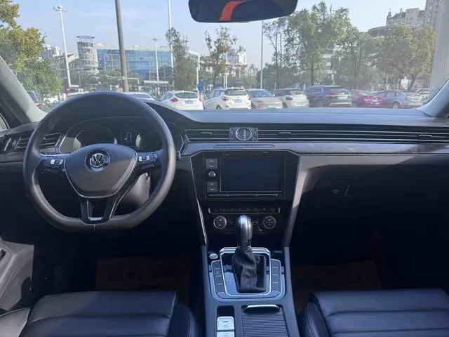 Volkswagen Magotan 330TSI DSG luxury Country V